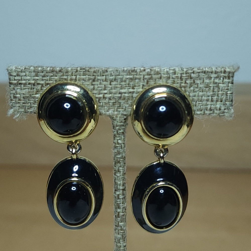 Vintage Clip On Drop Earrings Black Enamel Gold Tone Modernist 60s 2" - Picture 7 of 7